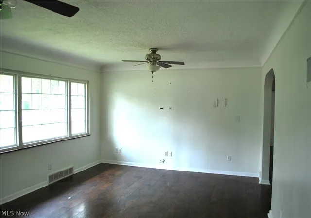 Photo 2 of Sale Pending at 3463 Clague Rd, North Olmsted, OH 44070 | MLS# 5239493 | Listing updated on 2026-09-17