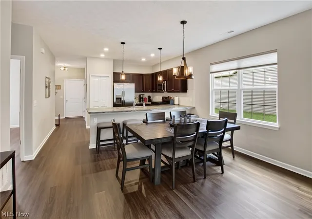 Photo 3 of Single family home for sale at 258 Silver Spring Cir, Elyria, OH 44035 | MLS# 5239648 | Listing updated on 2026-09-14