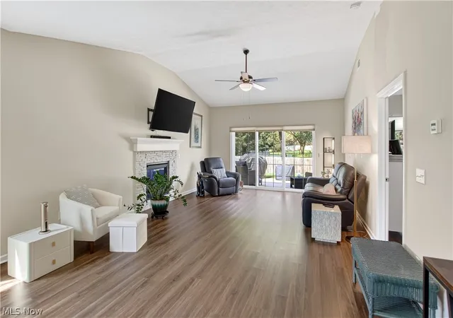 Photo 3 of Single family home for sale at 258 Silver Spring Cir, Elyria, OH 44035 | MLS# 5239648 | Listing updated on 2026-09-14
