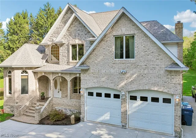 Photo 3 of Single family home for sale at 4311 Wadsworth Rd, Norton, OH 44203 | MLS# 5238685 | Listing updated on 2026-09-06