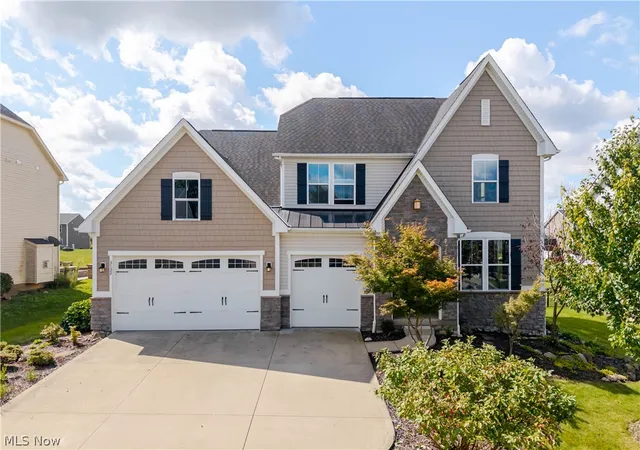 Photo 1 of Sale Pending at 3132 Cloverhurst St Ne, Canton, OH 44721 | MLS# 5240067 | Listing updated on 2026-09-18