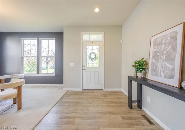 Photo 3 of Sale Pending at 3132 Cloverhurst St Ne, Canton, OH 44721 | MLS# 5240067 | Listing updated on 2026-09-18