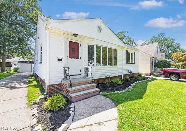 Photo 1 of Single family home for sale at 10185 Chesterfield Dr, Parma Heights, OH 44130 | MLS# 5240124 | Listing updated on 2026-09-15