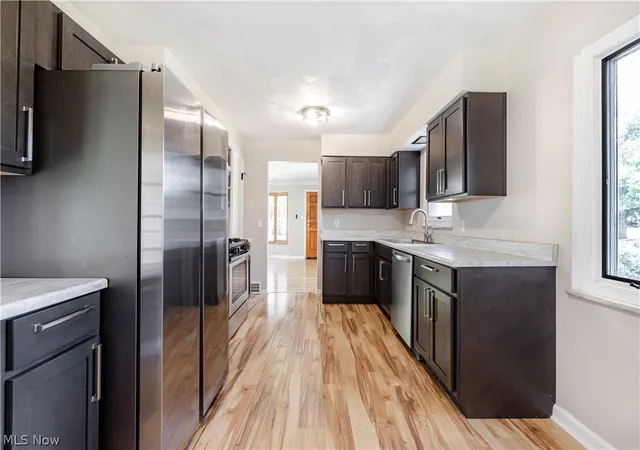 Photo 3 of Single family home for sale at 10185 Chesterfield Dr, Parma Heights, OH 44130 | MLS# 5240124 | Listing updated on 2026-09-15