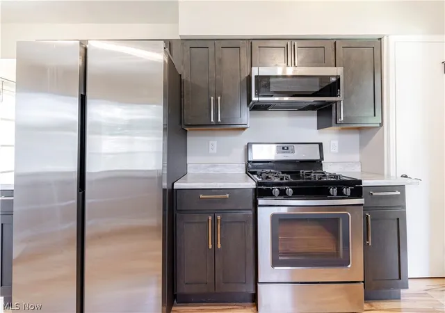 Photo 4 of Single family home for sale at 10185 Chesterfield Dr, Parma Heights, OH 44130 | MLS# 5240124 | Listing updated on 2026-09-15