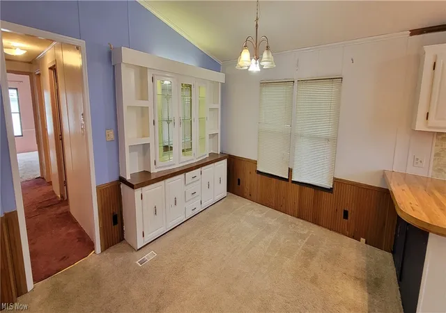 Photo 4 of Single family home for sale at 5 Sycamore Dr, Olmsted Twp, OH 44138 | MLS# 5239771 | Listing updated on 2026-09-30