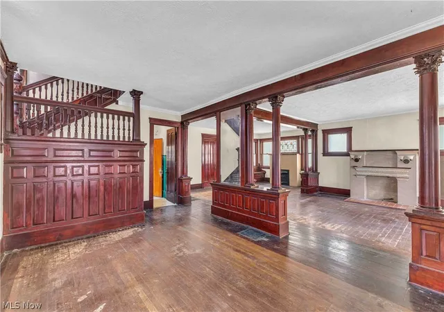 Photo 3 of Single family home for sale at 416 Washington Ave, Lorain, OH 44052 | MLS# 5240137 | Listing updated on 2026-09-15