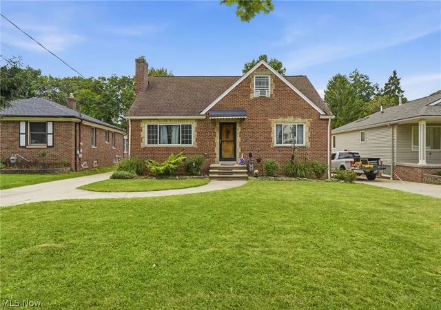 Photo 1 of Sale Pending at 5996 Edgehill Dr, Parma Heights, OH 44130 | MLS# 5240186 | Listing updated on 2026-09-08