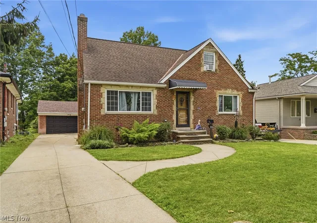 Photo 2 of Sale Pending at 5996 Edgehill Dr, Parma Heights, OH 44130 | MLS# 5240186 | Listing updated on 2026-09-08