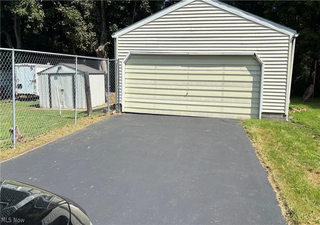 Photo 3 of Sale Pending at 180 Reed Ave, Campbell, OH 44405 | MLS# 5239618 | Listing updated on 2026-09-15