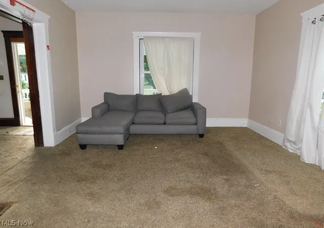 Photo 3 of Single family home for sale at 142 Beech St, Berea, OH 44017 | MLS# 5240176 | Listing updated on 2026-09-05