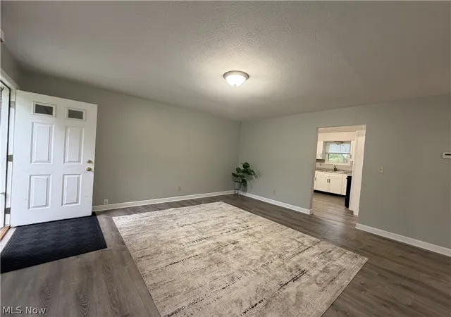 Photo 4 of Sale Pending at 2573 Jaycox Rd, Avon, OH 44011 | MLS# 5240267 | Listing updated on 2026-09-04