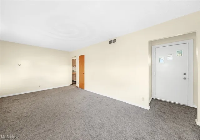 Photo 3 of Sale Pending at 500 Carver St Nw, Massillon, OH 44647 | MLS# 5238995 | Listing updated on 2026-09-10