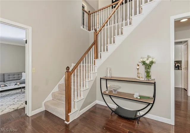Photo 3 of Sale Pending at 32905 Seneca Dr, Solon, OH 44139 | MLS# 5240281 | Listing updated on 2026-09-02