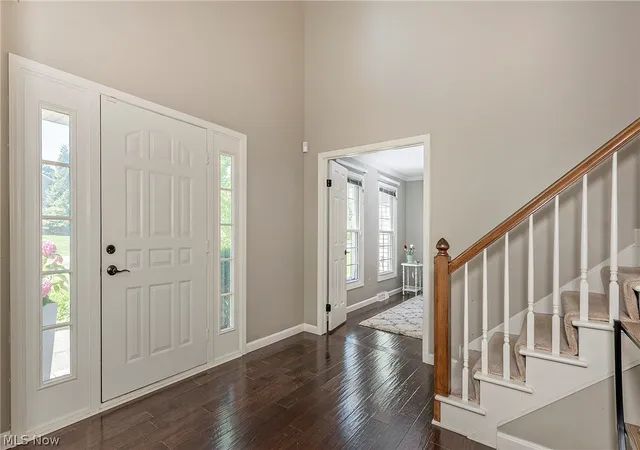 Photo 3 of Sale Pending at 32905 Seneca Dr, Solon, OH 44139 | MLS# 5240281 | Listing updated on 2026-09-02
