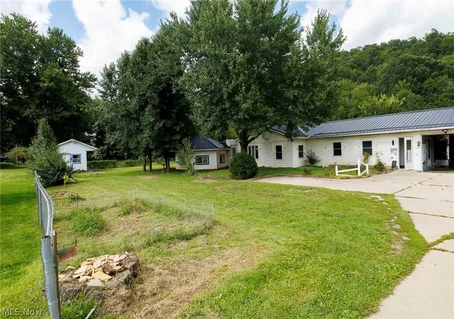 Photo 1 of Single family home for sale at 1843 Se Brightwood Road, New Philadelphia, OH 44663 | MLS# 5240342 | Listing updated on 2026-09-09