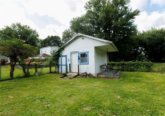Photo 3 of Single family home for sale at 1843 Se Brightwood Road, New Philadelphia, OH 44663 | MLS# 5240342 | Listing updated on 2026-09-09