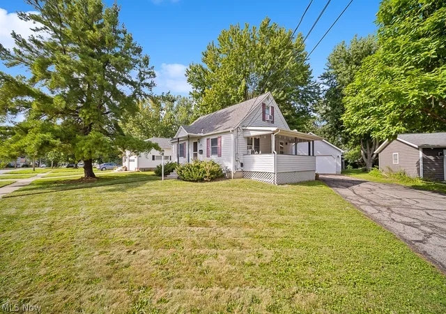 Photo 3 of Sale Pending at 687 Elyria Ave, Amherst, OH 44001 | MLS# 5234116 | Listing updated on 2026-09-08
