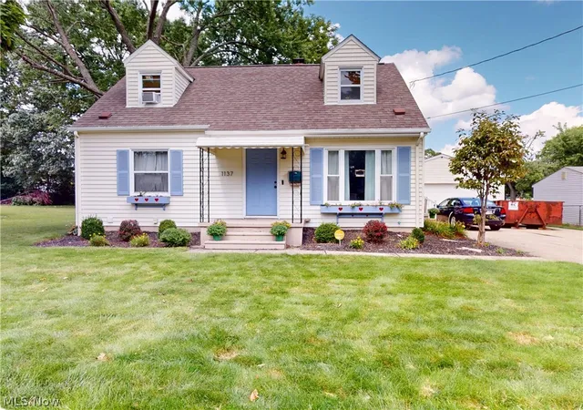 Photo 1 of Sale Pending at 1137 E Archwood Ave, Akron, OH 44306 | MLS# 5240271 | Listing updated on 2026-09-02