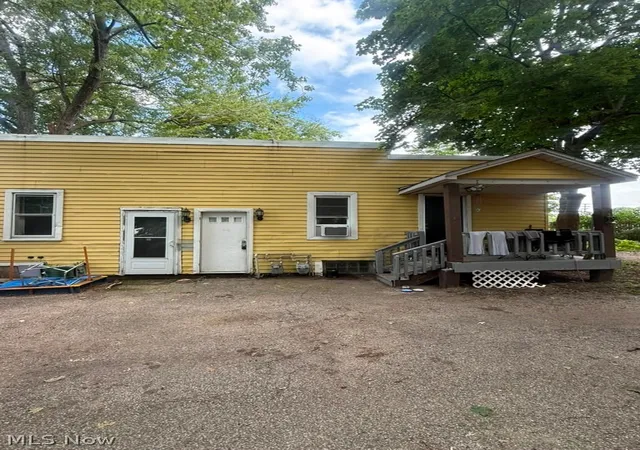 Photo 2 of Multi family home for sale at 133 W Jackson St, Painesville, OH 44077 | MLS# 5240320 | Listing updated on 2026-10-06