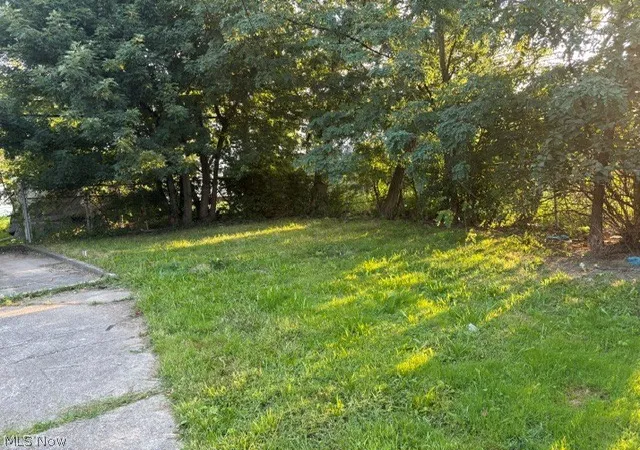 Photo 4 of Single family home for sale at 15807 Harvard Ave, Cleveland, OH 44128 | MLS# 5240328 | Listing updated on 2026-09-29