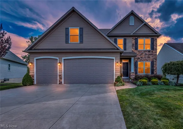 Photo 3 of Sale Pending at 8712 Blue Heron Wy, Mentor, OH 44060 | MLS# 5239561 | Listing updated on 2026-10-02