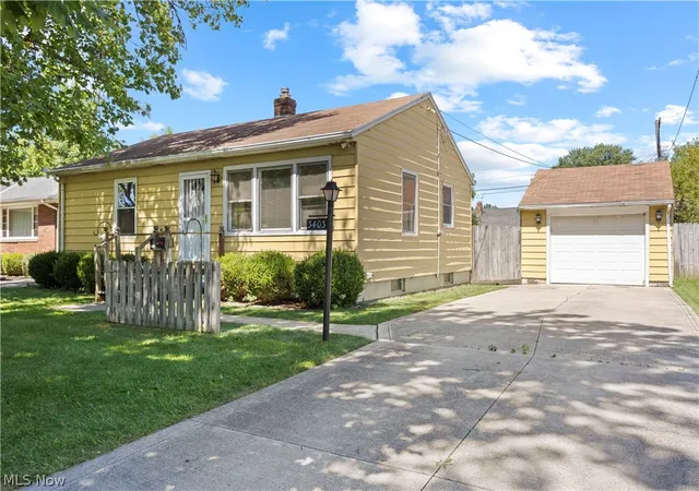 Photo 2 of Single family home for sale at 3403 Wilson St, Lorain, OH 44052 | MLS# 5240177 | Listing updated on 2026-09-28