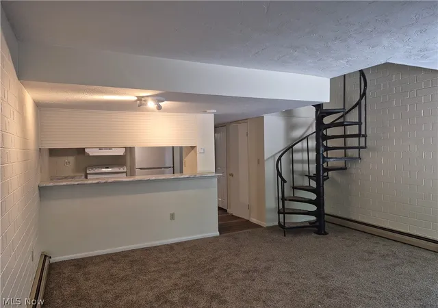 Listing Photo 4 - Condo for sale in building located at 38405 N Ln, Willoughby, OH 44094 - Unit #E 207