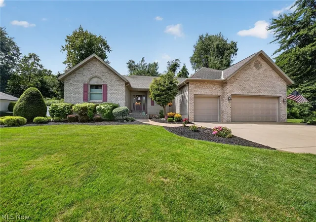Photo 2 of Single family home for sale at 4419 Stafford Dr, Ashtabula, OH 44004 | MLS# 5236960 | Listing updated on 2026-09-06