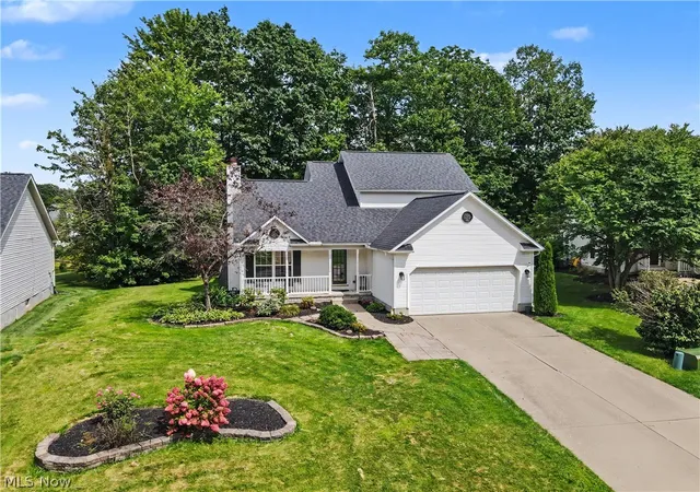 Photo 2 of Single family home for sale at 103 Saw Mill Bnd, Chardon, OH 44024 | MLS# 5239641 | Listing updated on 2026-09-10