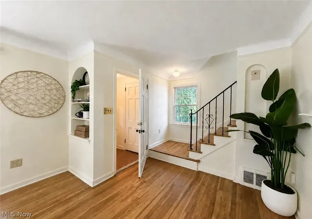 Photo 3 of Sale Pending at 869 Cambridge Rd, Cleveland Heights, OH 44121 | MLS# 5235025 | Listing updated on 2026-09-08