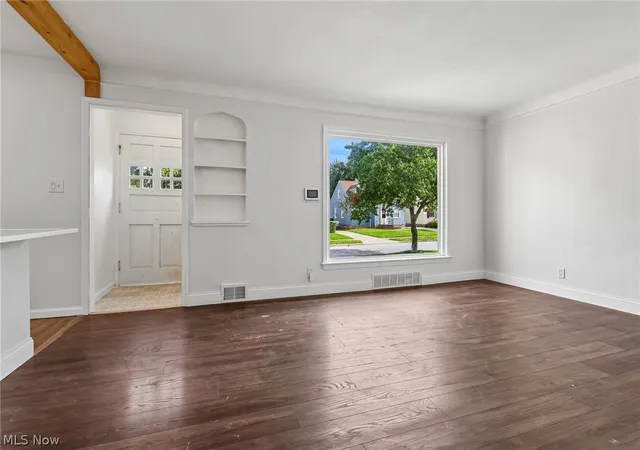 Photo 4 of Single family home for sale at 4136 Harwood Rd, South Euclid, OH 44121 | MLS# 5238195 | Listing updated on 2026-10-06