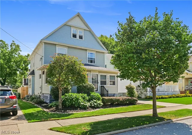 Photo 2 of Sale Pending at 1639 Rosewood Ave, Lakewood, OH 44107 | MLS# 5240459 | Listing updated on 2026-09-03