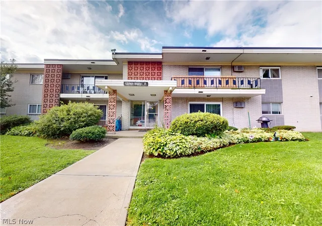 Condo for sale at 1390 Golden Gate Blvd #E204, Mayfield Heights, OH 44124 | MLS# 5238912