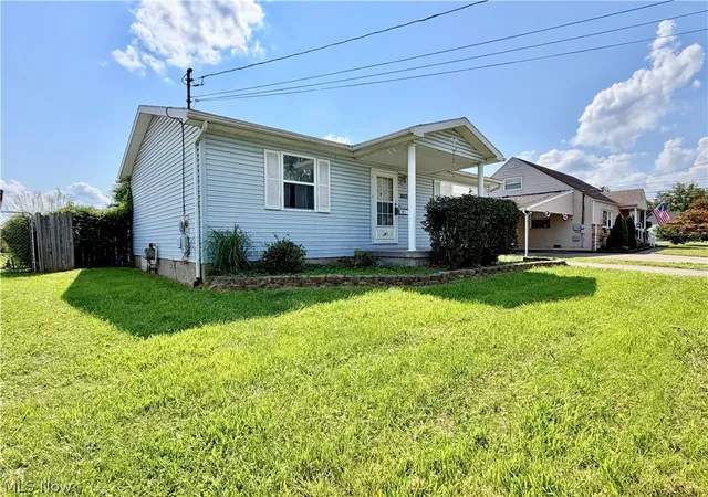 Single family home for sale at 902 19Th St, Vienna, WV 26105 | MLS# 5240525