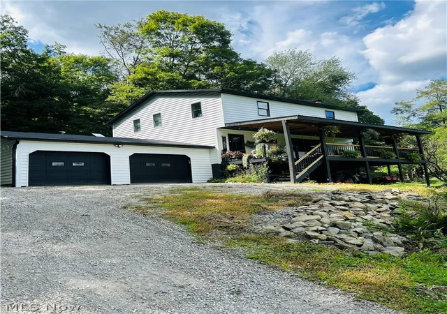 Photo 1 of Single family home for sale at 4300 Falls Rd Sw, Sherrodsville, OH 44675 | MLS# 5240210 | Listing updated on 2026-10-01