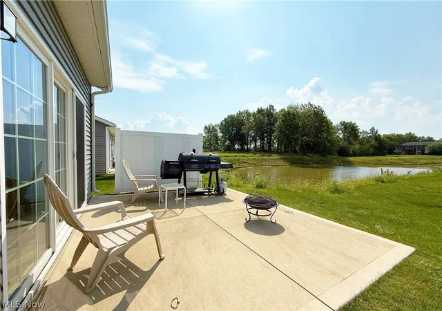 Photo 4 of Single family home for sale at 208 Silver Spring Cir, Elyria, OH 44035 | MLS# 5240466 | Listing updated on 2026-09-11