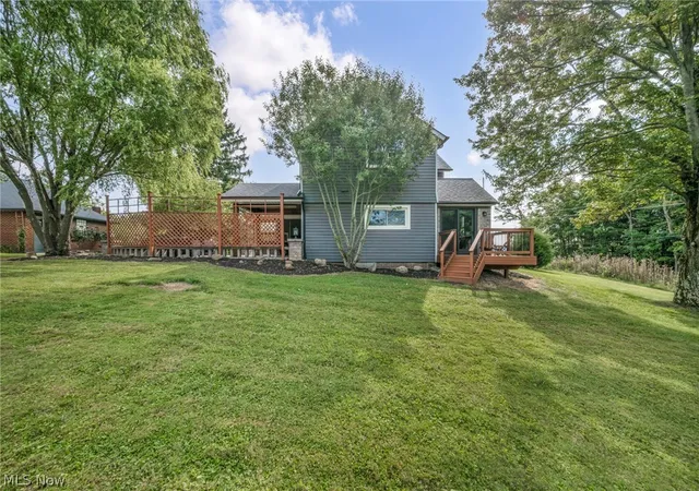 Photo 3 of Single family home for sale at 1511 Center Rd, Hinckley, OH 44233 | MLS# 5239800 | Listing updated on 2026-09-03