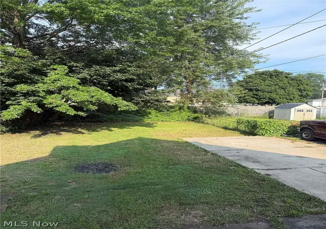 Photo 3 of Single family home for sale at 140 4th St Ne, New Philadelphia, OH 44663 | MLS# 5240554 | Listing updated on 2026-10-05