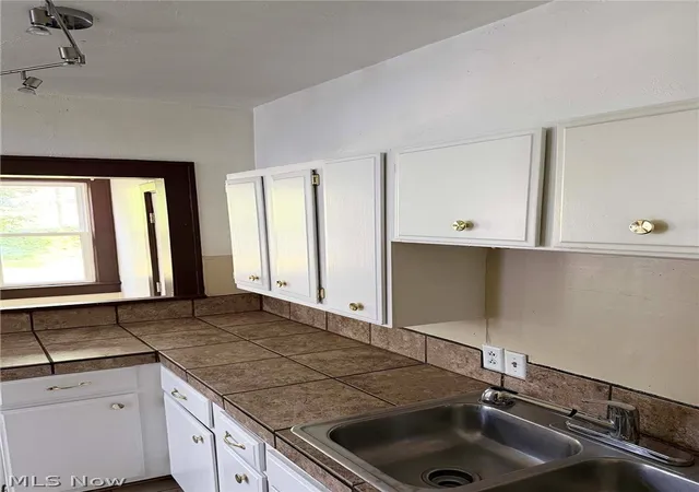 Photo 4 of Single family home for sale at 140 4Th St Ne, New Philadelphia, OH 44663 | MLS# 5240554 | Listing updated on 2026-10-05