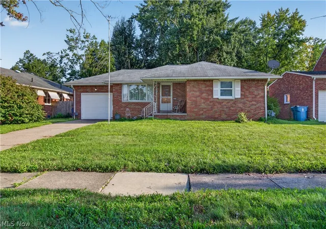 Photo 3 of Sale Pending at 2540 E 35th St, Lorain, OH 44055 | MLS# 5240335 | Listing updated on 2026-09-05