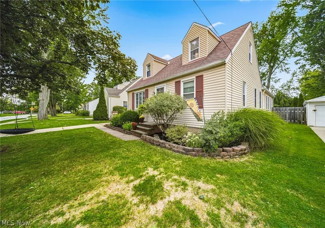 Photo 2 of Sale Pending at 37301 Park Ave, Willoughby, OH 44094 | MLS# 5239435 | Listing updated on 2026-09-14