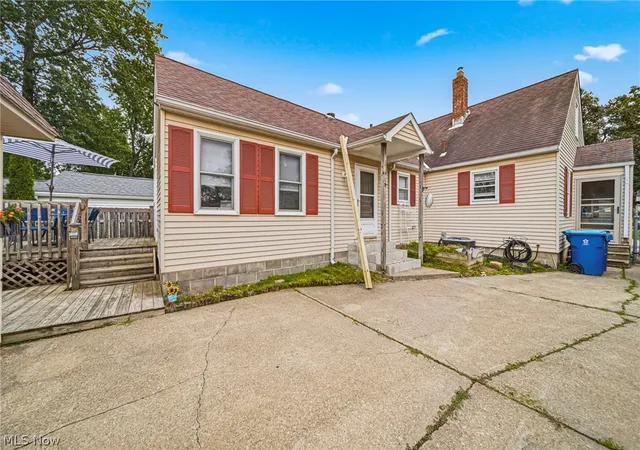 Photo 4 of Sale Pending at 37301 Park Ave, Willoughby, OH 44094 | MLS# 5239435 | Listing updated on 2026-09-14