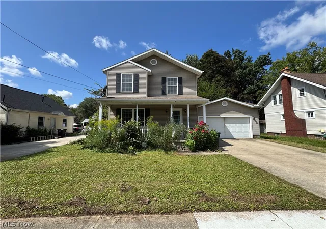 Single family home for sale at 286 Wildwood Ave, Akron, OH 44320 | MLS# 5240540