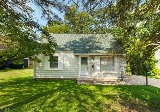 Photo 1 of Sale Pending at 251 Bonnieview Ave, Alliance, OH 44601 | MLS# 5239325 | Listing updated on 2026-09-12