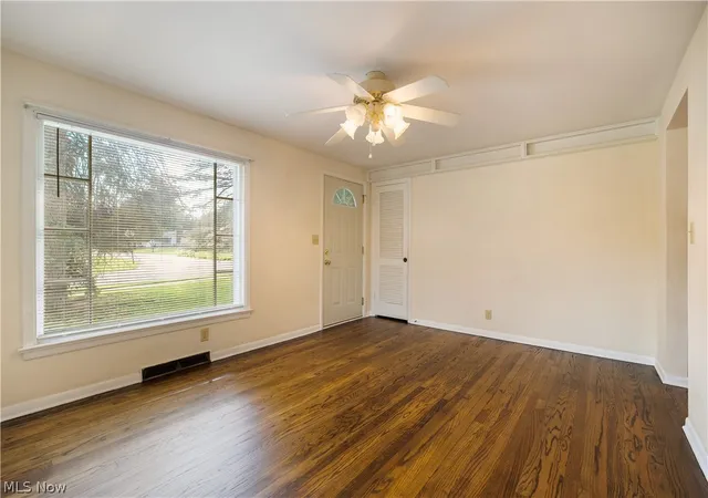 Photo 3 of Sale Pending at 251 Bonnieview Ave, Alliance, OH 44601 | MLS# 5239325 | Listing updated on 2026-09-12