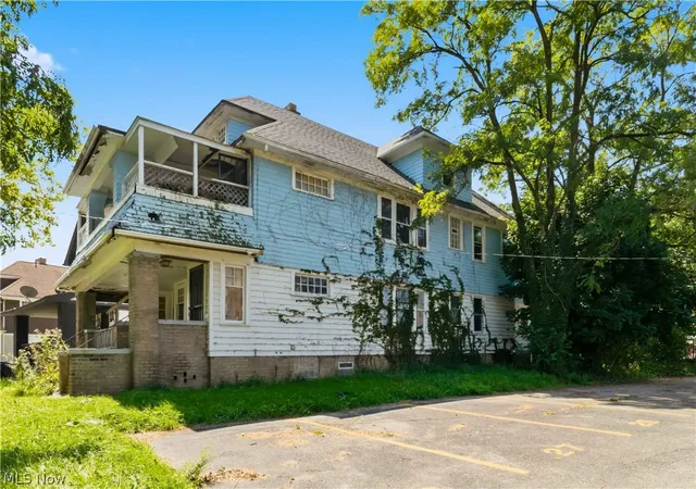 Photo 2 of Multi family home for sale at 1516 Hillcrest Rd, Cleveland, OH 44118 | MLS# 5240511 | Listing updated on 2026-09-28