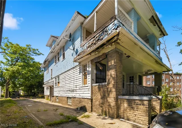 Photo 3 of Multi family home for sale at 1516 Hillcrest Rd, Cleveland, OH 44118 | MLS# 5240511 | Listing updated on 2026-09-28