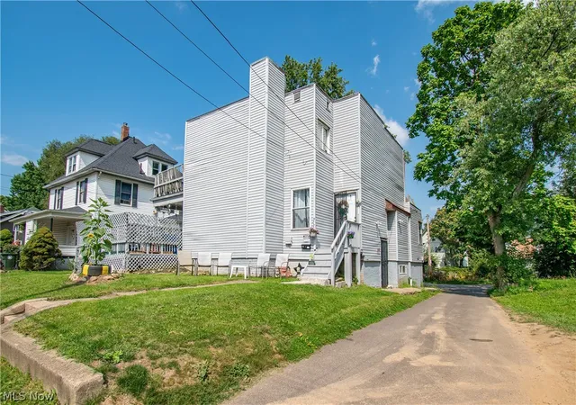 Photo 1 of House for sale at 1532 Woodland Ave Nw, Canton, OH 44703 | MLS# 5240430 | Listing updated on 2026-09-11