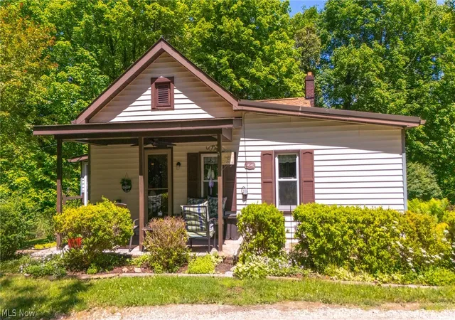 Photo 3 of Single family home for sale at 54540 Farr Rd, Bridgeport, OH 43912 | MLS# 5240414 | Listing updated on 2026-09-03